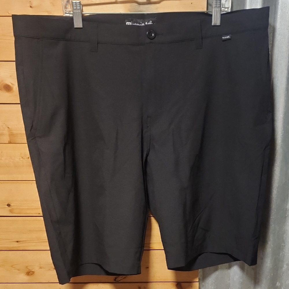 Travis Mathew Golf Shorts Size 40